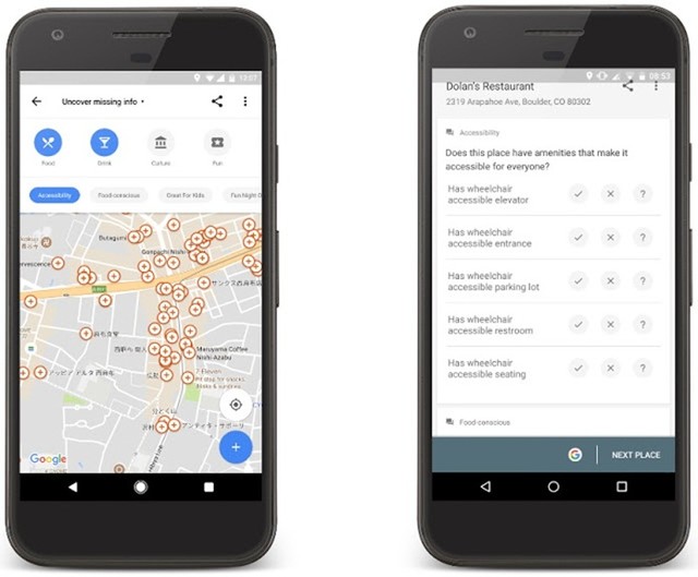 Descrição da imagem #PraCegoVer: Imagem no formato retangular, na horizontal. Dois aparelhos de celular estão lado a lado. Suas telas apresentam os recursos de acessibilidade do Google Maps. Fim da descrição.