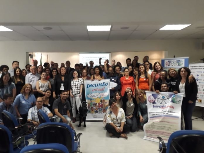 Descrição da imagem #PraCegoVer: Imagem no formato retangular, na horizontal. Todos os participantes do encontro anual do Espaço da Cidadania. Fim da descrição.