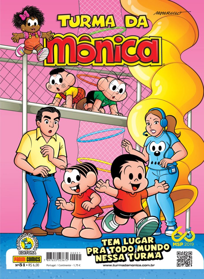 Descrição da imagem #PraCegoVer: Capa da revista da Turma da Mônica. A capa tem fundo cor de rosa e os personagens estão em um buffet infantil. No primeiro plano vemos os personagens Mauricio de Sousa, Mônica e André. Ao fundo, os personagens Cascão e Cebolinha estão em um brinquedão. Uma mulher, loira, está à frente do brinquedão. Ela está usando uma camiseta com a imagem do Bidu. Fim da descrição.