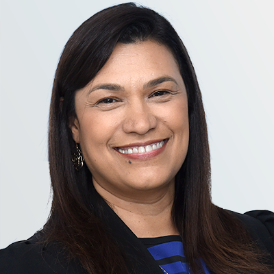 Descrição da imagem #pracegover: A deputada Maria Rosas. Ela é morena e tem cabelos castanhos, lisos. Maria está sorrindo. Fim da descrição.