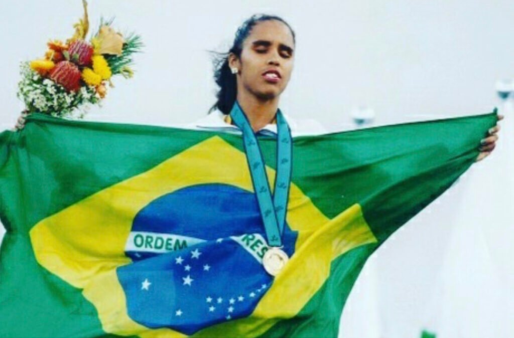 Descrição da imagem #pracegover: Foto da atleta paralímpica Ádria Santos. Fim da descrição.