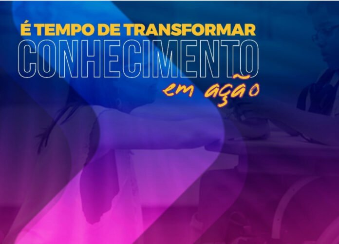 Descrição da imagem #pracegover: Arte de divulgação. A imagem tem fundo azul e lilás, em degradê. Nela está escrito É tempo de transformar conhecimento em ação. Fim da descrição.