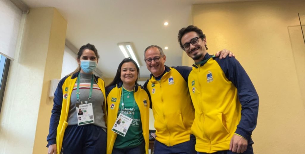 Descrição da imagem: foto dos membros da CBDS. Fim da descrição.