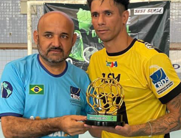 #descricaodaimagem #pratodosverem foto do jogador que foi destaque como artilheiro.