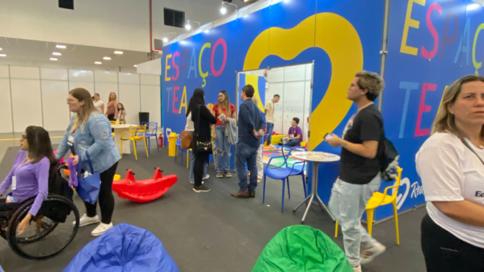 #descricaodaimagem #pratodosverem foto do Espaço TEA na Reatech 2023.