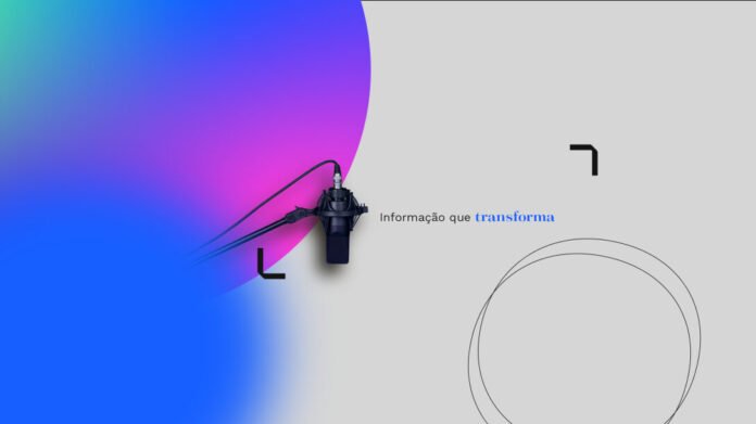 #descricaodaimagem #pratodosverem foto de um microfone em uma arte que traz a frase: 'educação que transforma'.