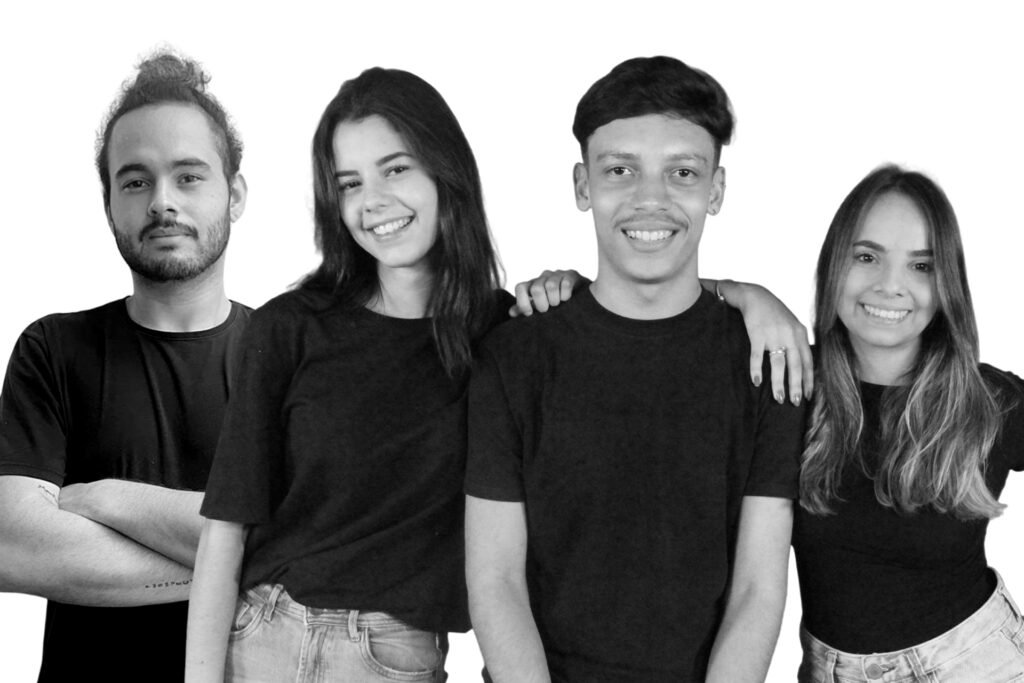 #descriçãodaimagem #pratodosverem foto dos estudantes que assinam o projeto.