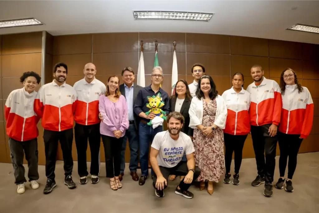 Atletas e treinadores surdos bolsa